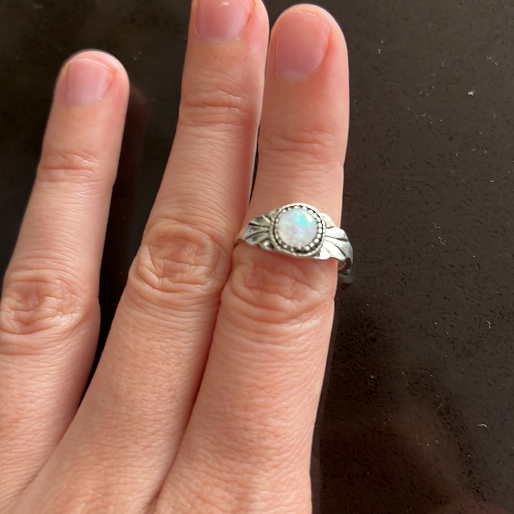 Moonstone ring - Picture 2 of 10